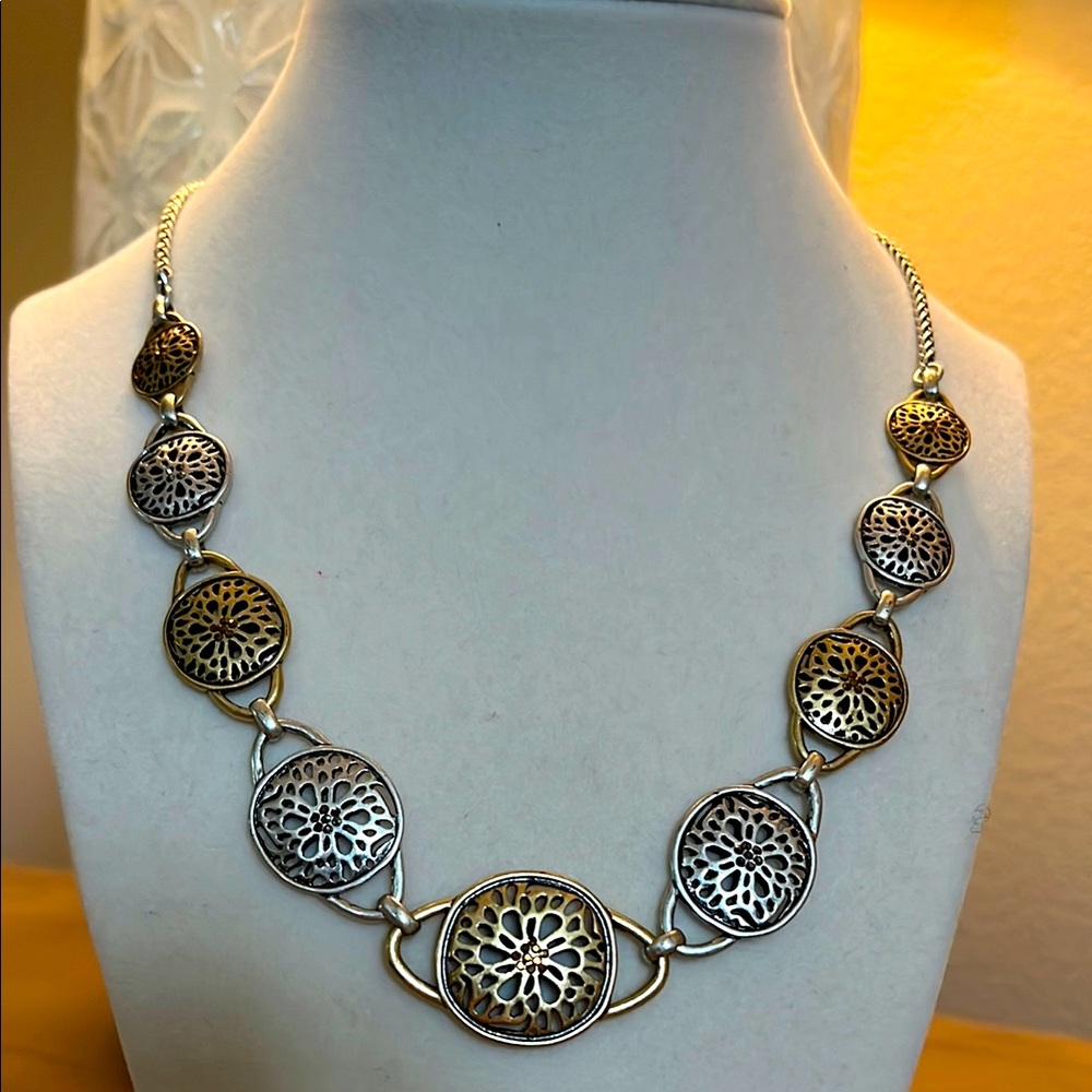 Lucky Brand Silver & Gold Tone 9 Discs Tiny Sparkly Crystals Necklace 18…